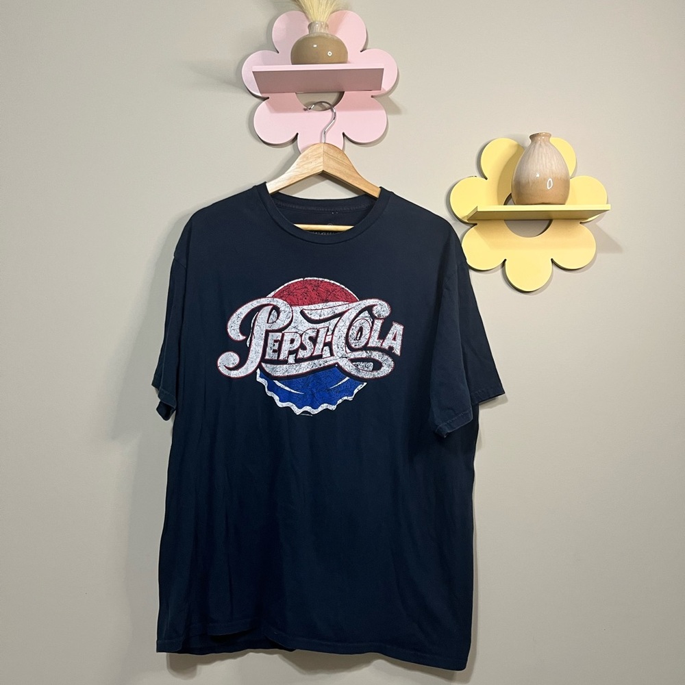 ✨ 2018 PepsiCola Graphic Tee ✨